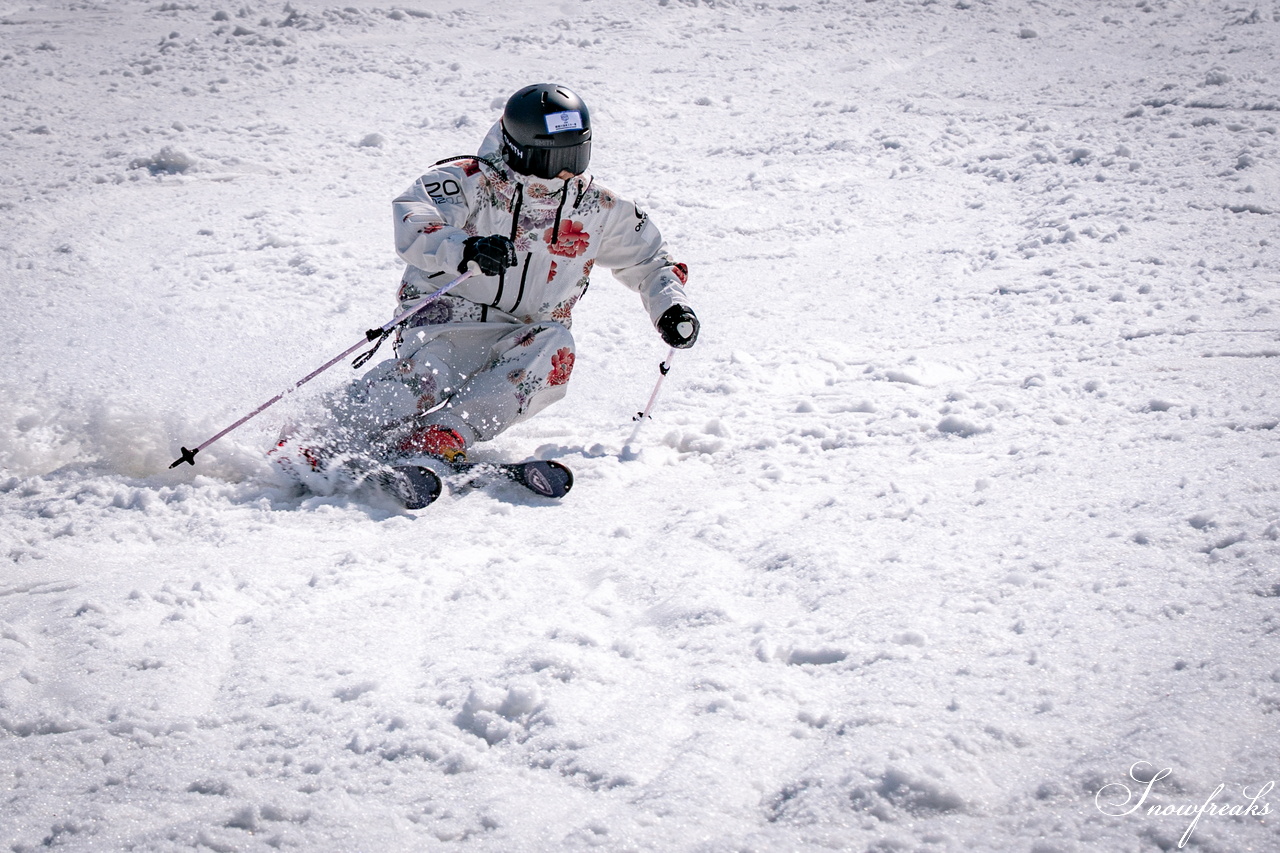 キロロリゾート｜ポカポカ陽気で絶好の春スキー日和♪こんな日は、みんなで思いっきり春雪を満喫しましょう！